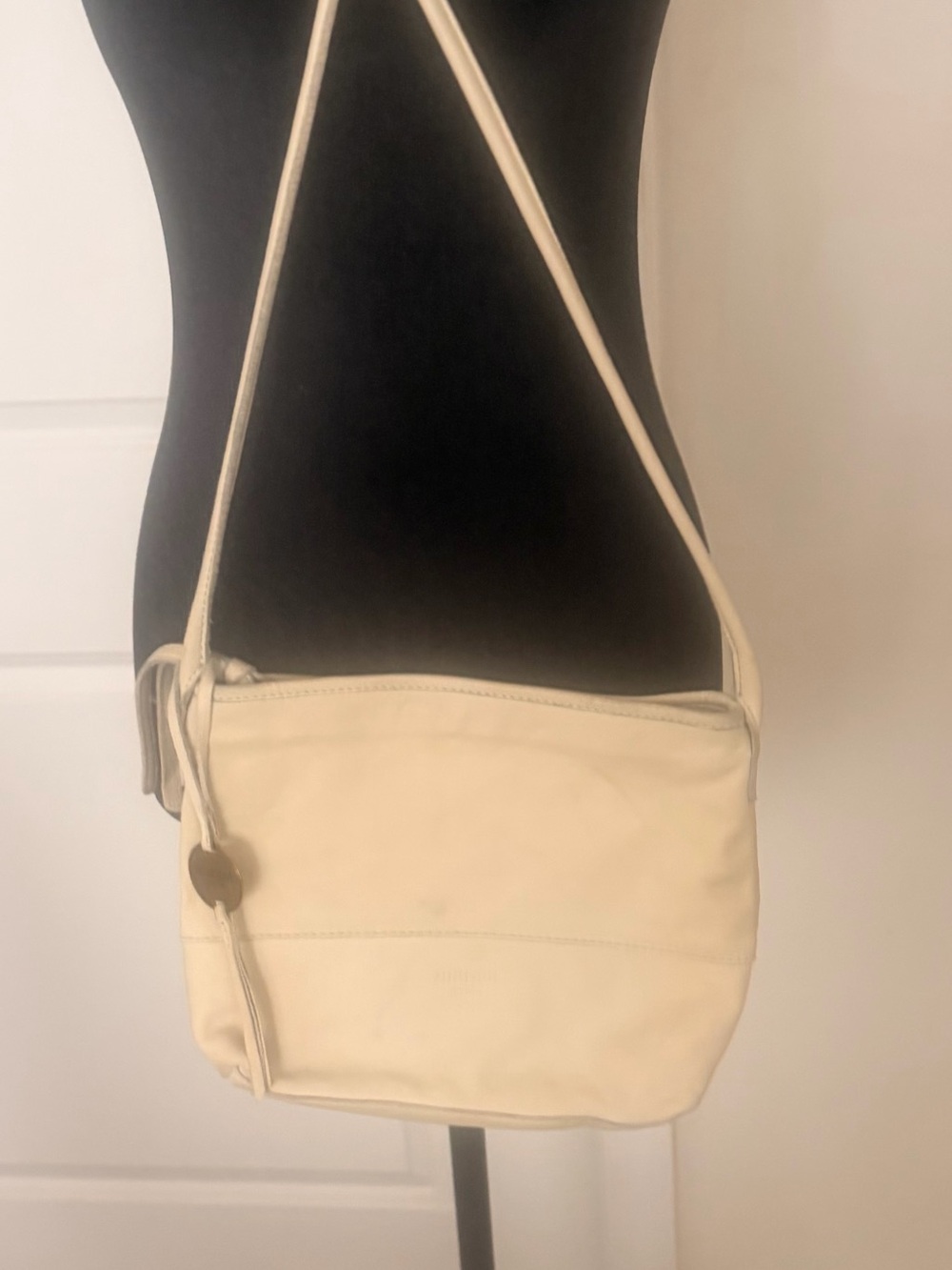 Cream Leather Crossbody Bag with Adjustable Strap